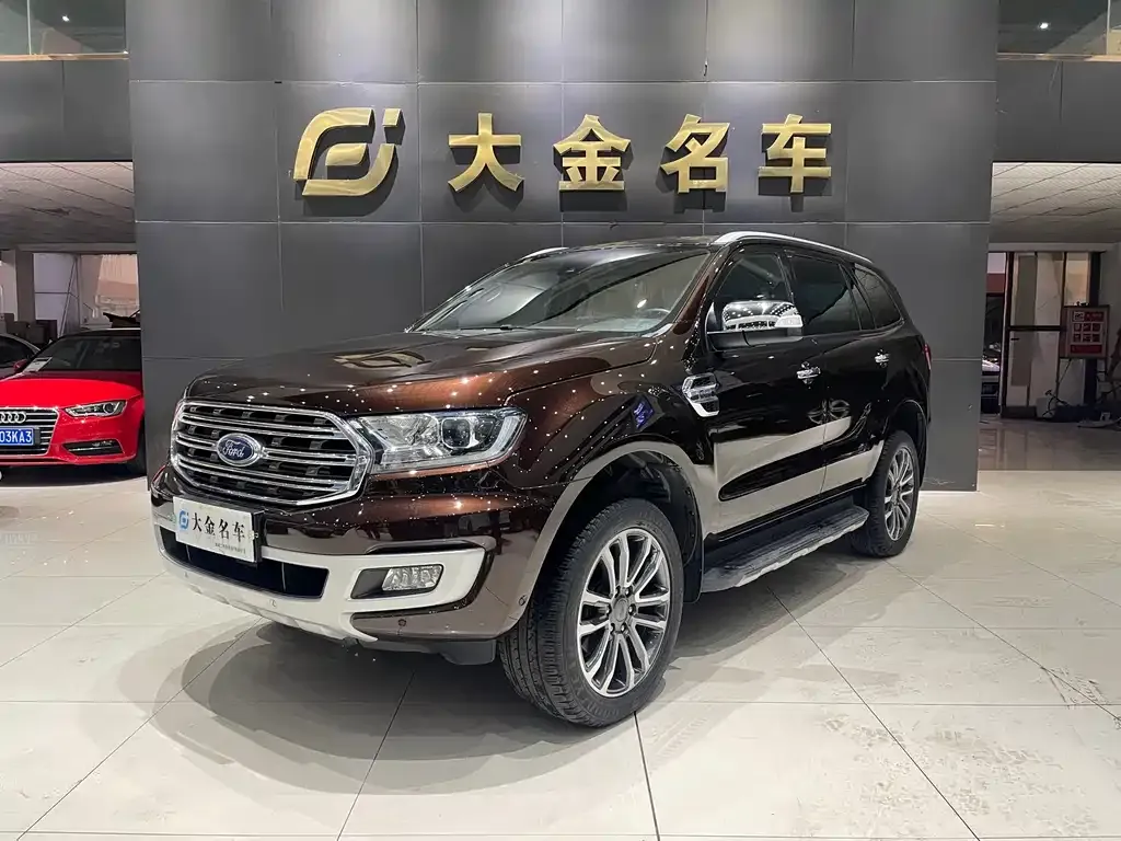 Ford Everest — фото 1