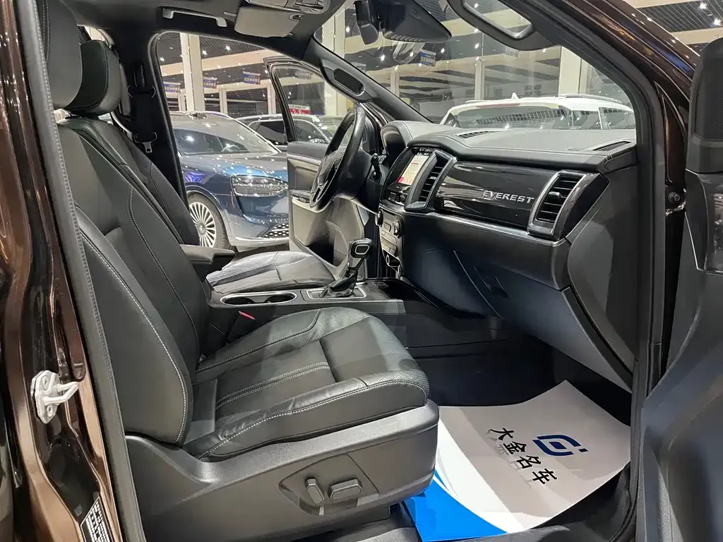 Ford Everest — фото 10