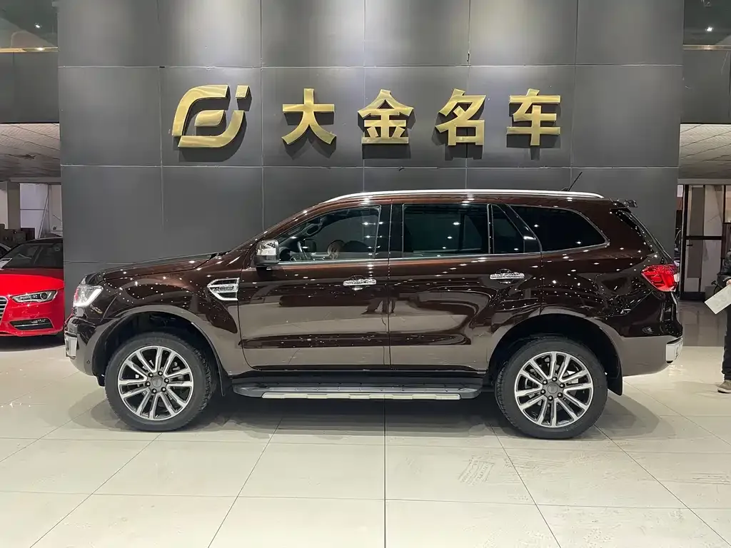 Ford Everest — фото 3