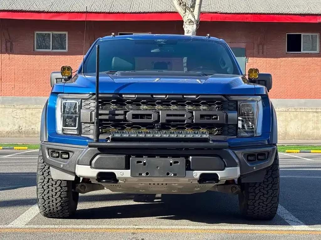Ford F-150 Raptor — фото 10