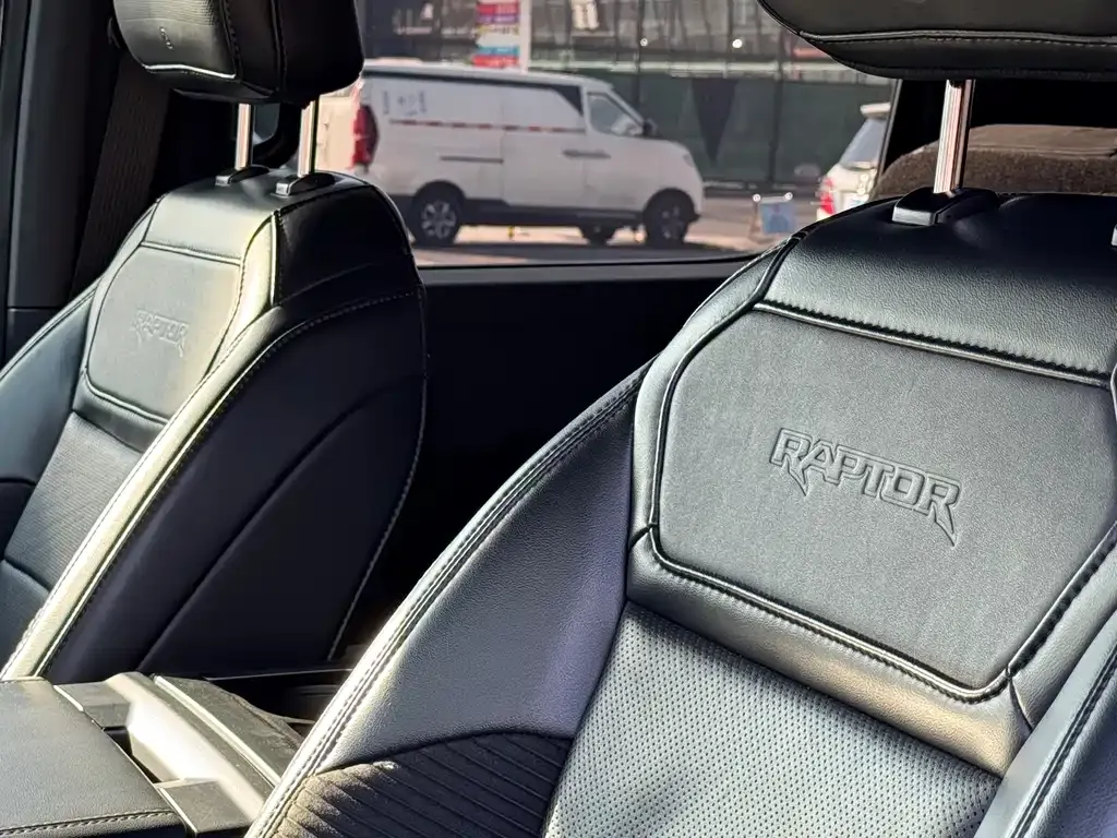 Ford F-150 Raptor — фото 8