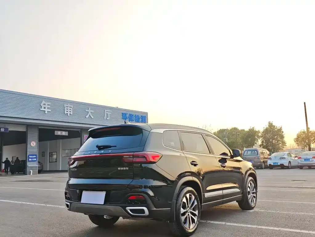 Chery Tiggo 8 — фото 3