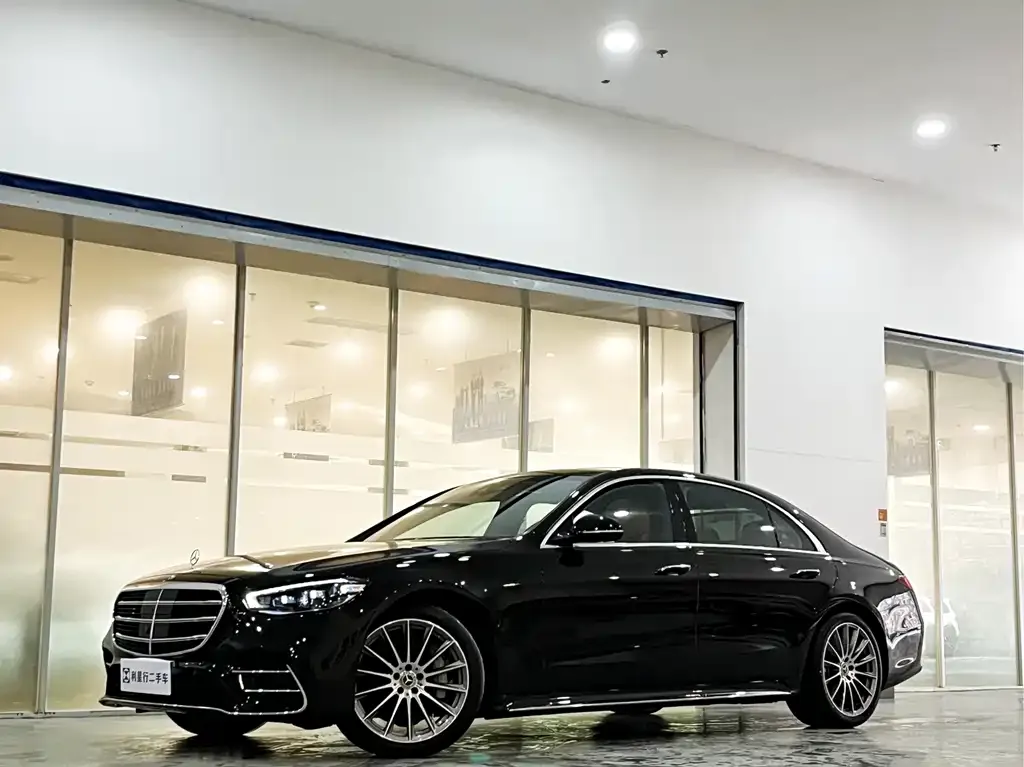 Mercedes-Benz S-Class — фото 1