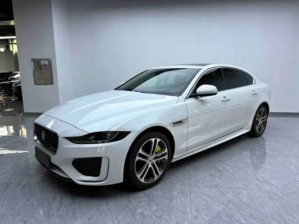 Jaguar XEL — фото 1