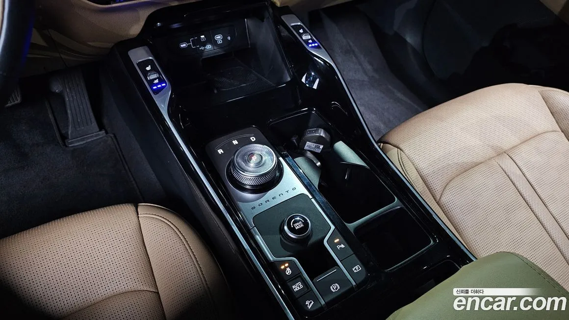 Kia Sorento — фото 10