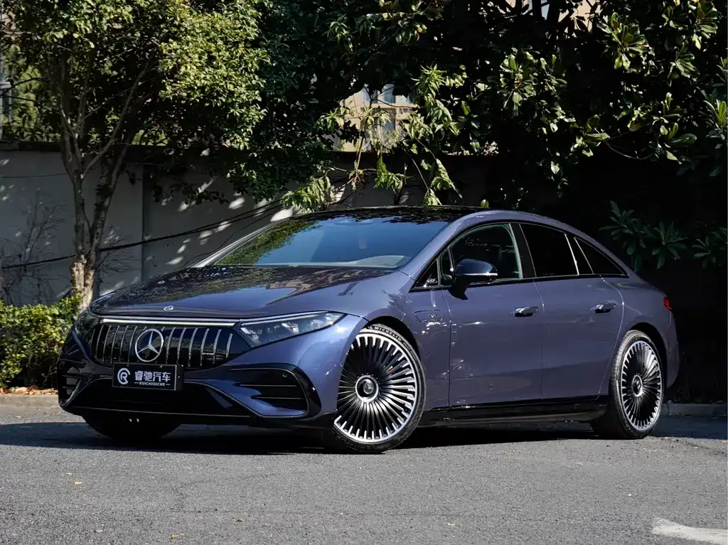 Mercedes-Benz EQS AMG — фото 1
