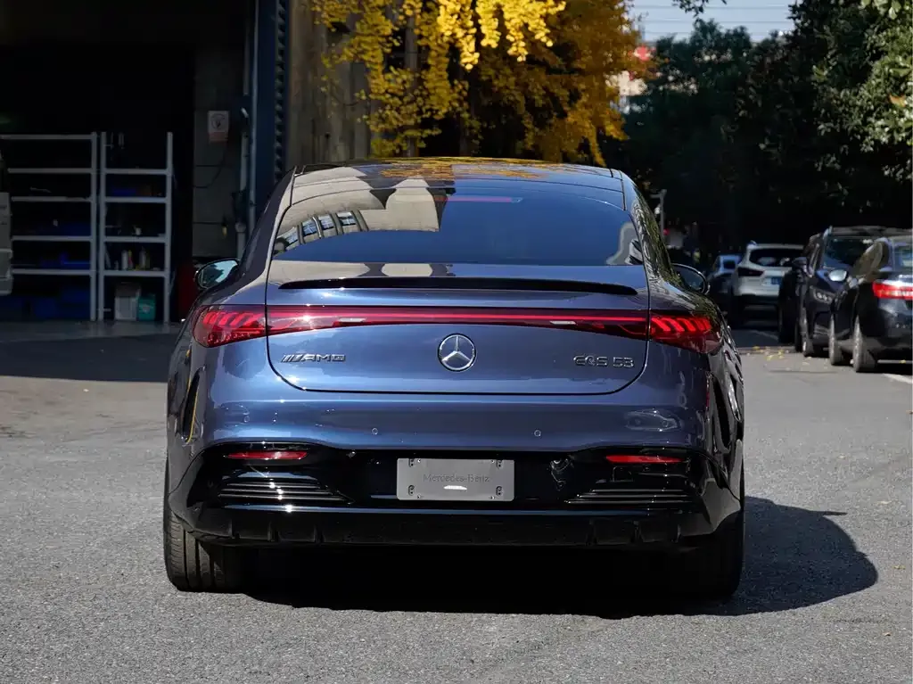 Mercedes-Benz EQS AMG — фото 4