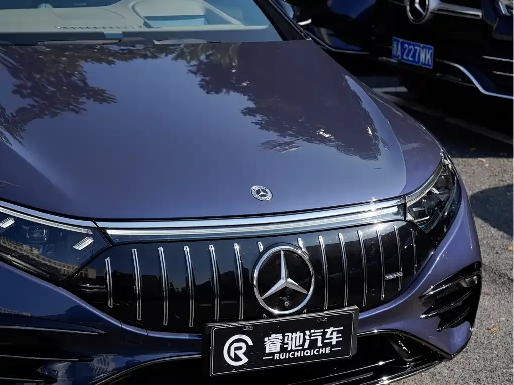 Mercedes-Benz EQS AMG — фото 3