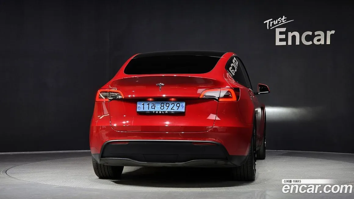 Tesla Model Y — фото 4