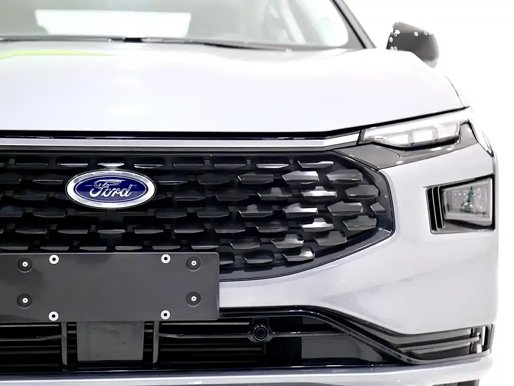 Ford Mondeo — фото 9