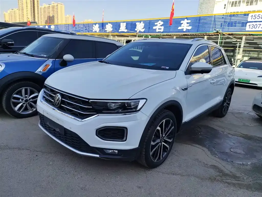 Volkswagen T-Roc — фото 1