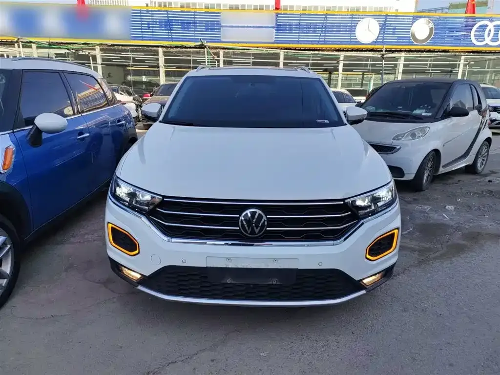 Volkswagen T-Roc — фото 5