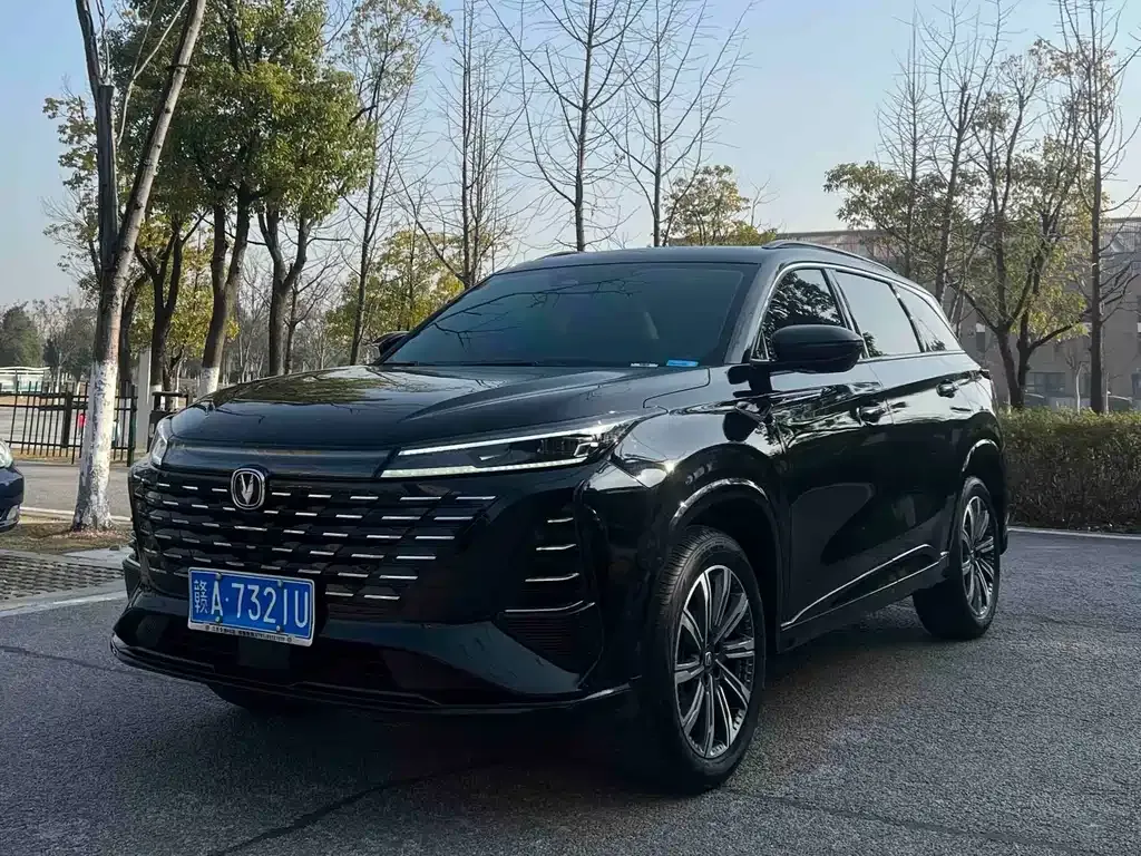 Changan CS75PLUS — фото 1