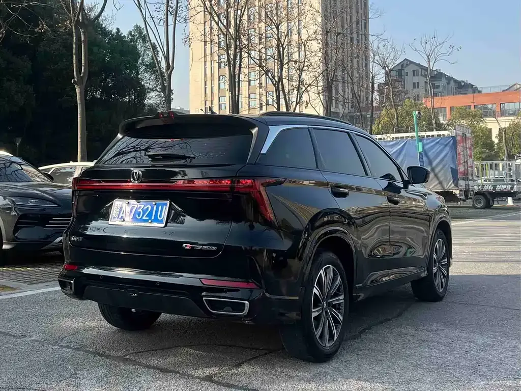 Changan CS75PLUS — фото 8