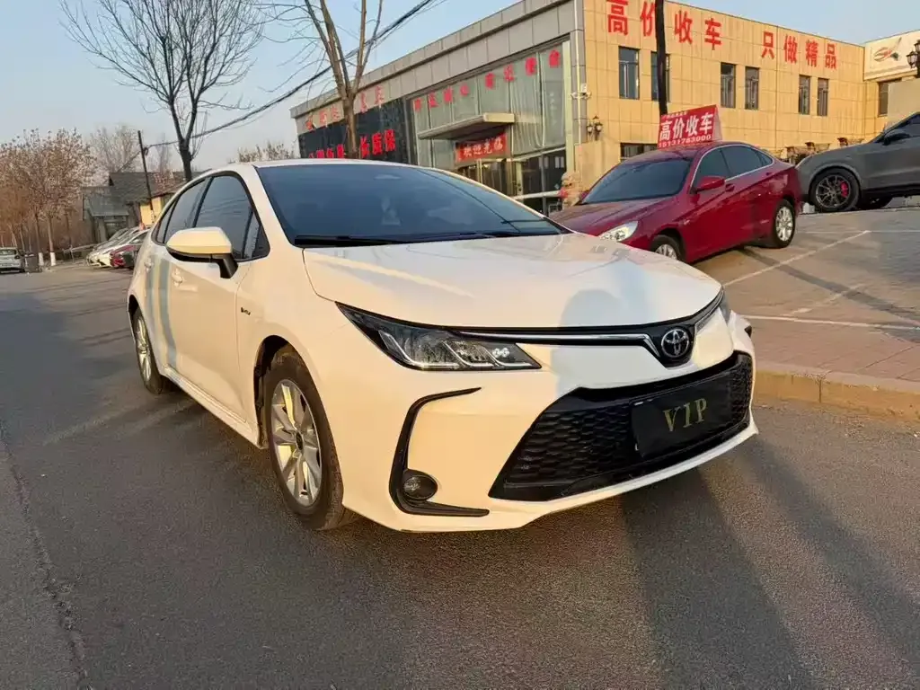 Toyota Corolla — фото 3