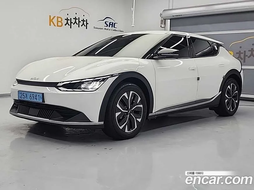 Kia EV6 — фото 1