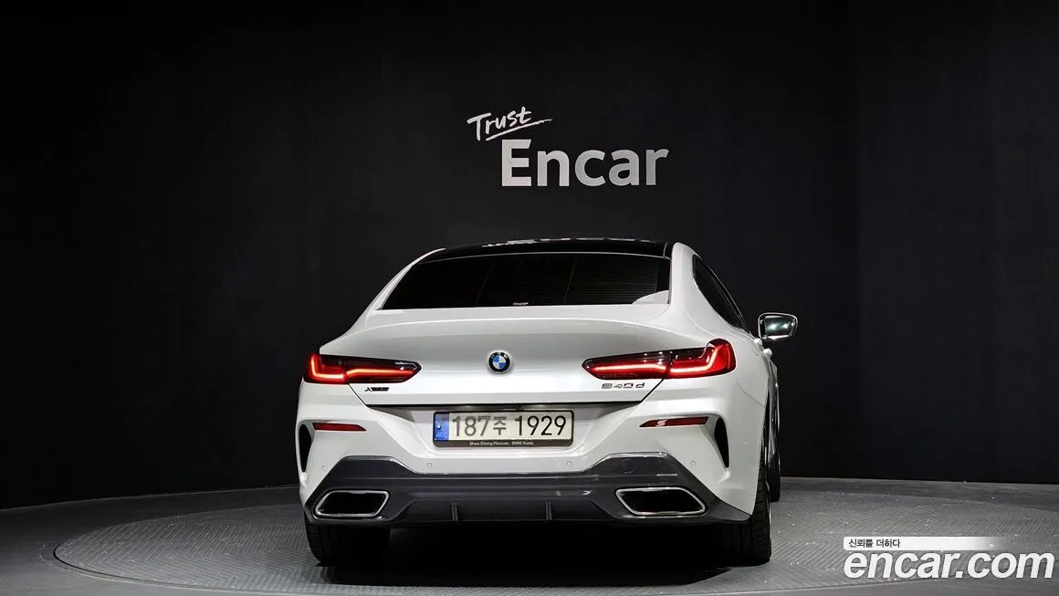BMW 8-Series — фото 2