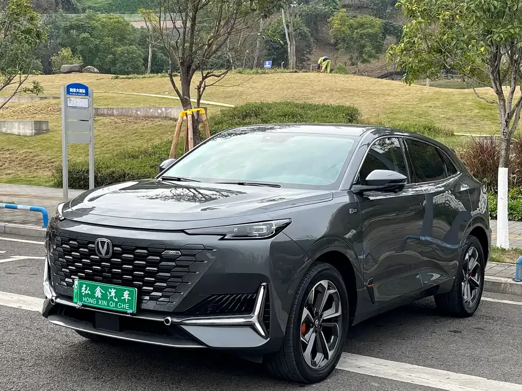 Changan UNI-K iDD — фото 1