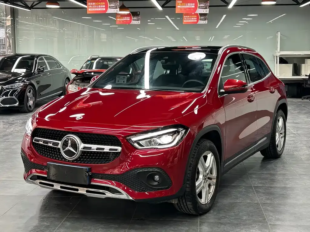 Mercedes-Benz GLA — фото 1