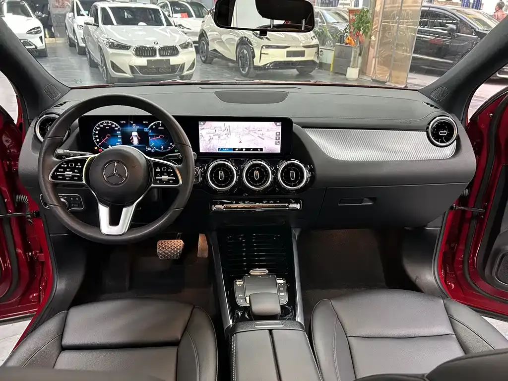 Mercedes-Benz GLA — фото 7
