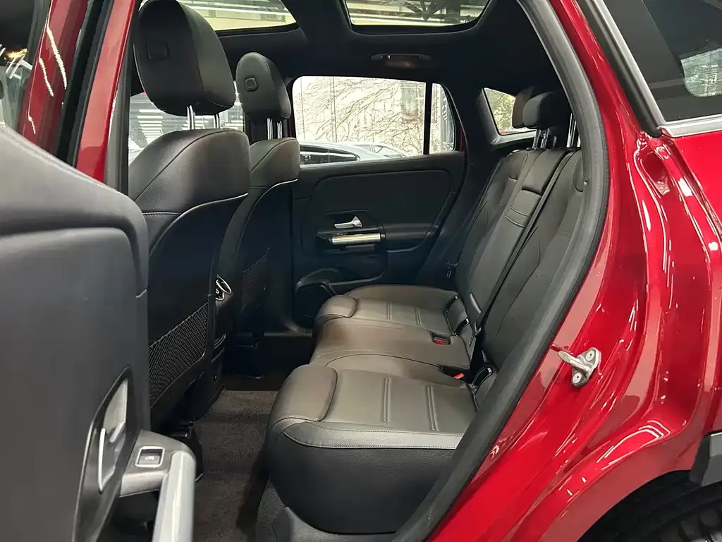 Mercedes-Benz GLA — фото 9
