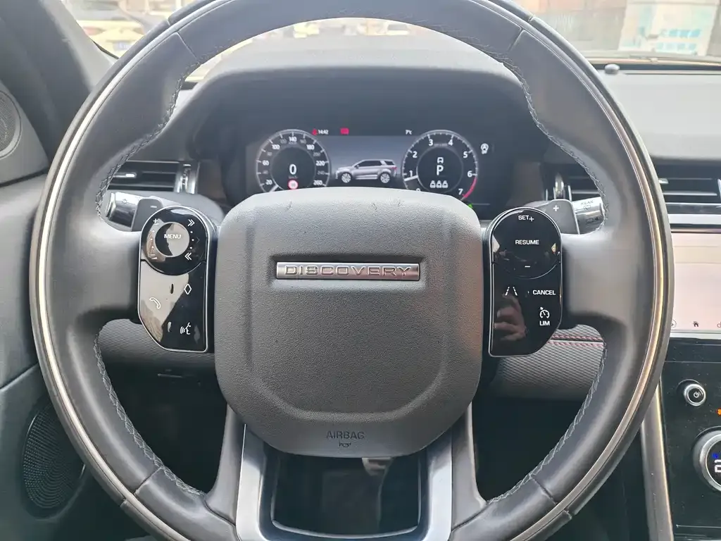 Land Rover Discovery Sport — фото 9