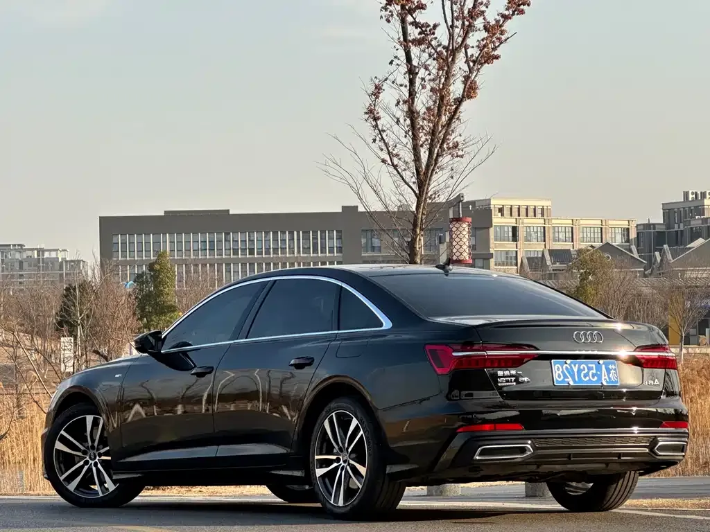 Audi A6L — фото 2