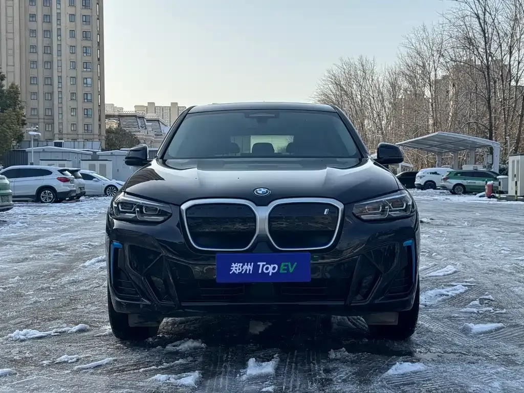 BMW iX3 — фото 2