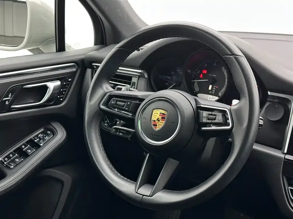 Porsche Macan — фото 2