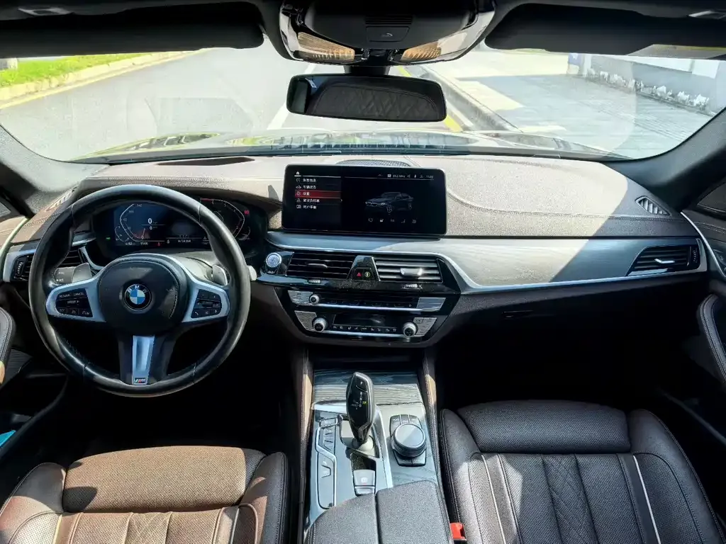 BMW 5 Series — фото 2
