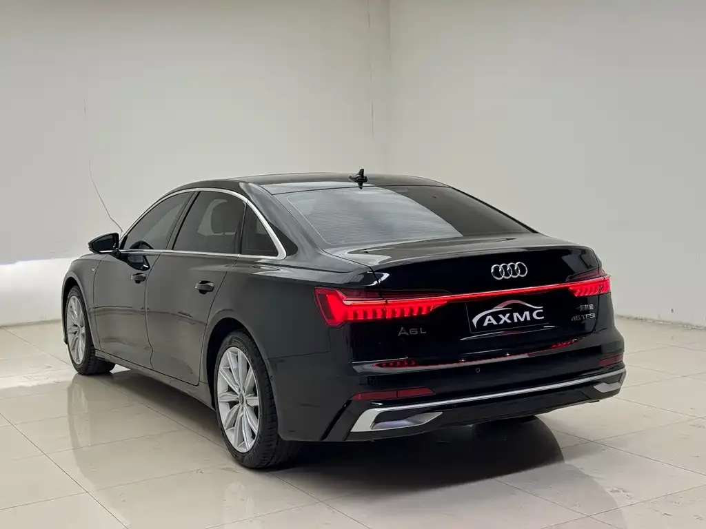 Audi A6L — фото 2