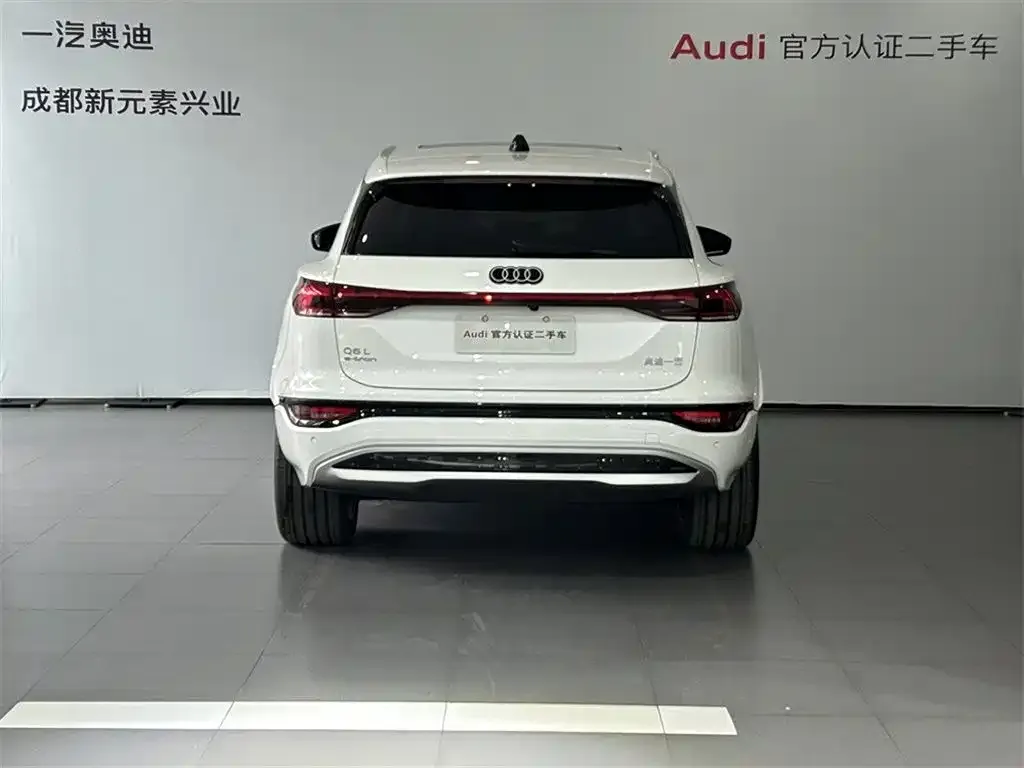 Audi Q6L e-tron — фото 6