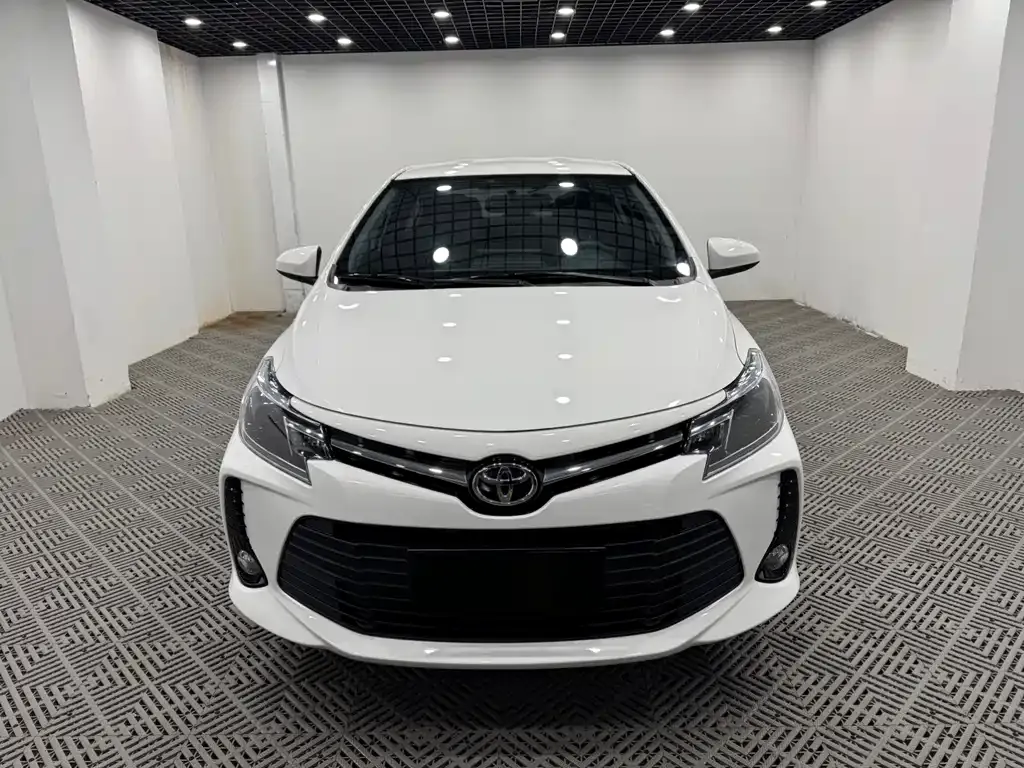 Toyota Vios — фото 2