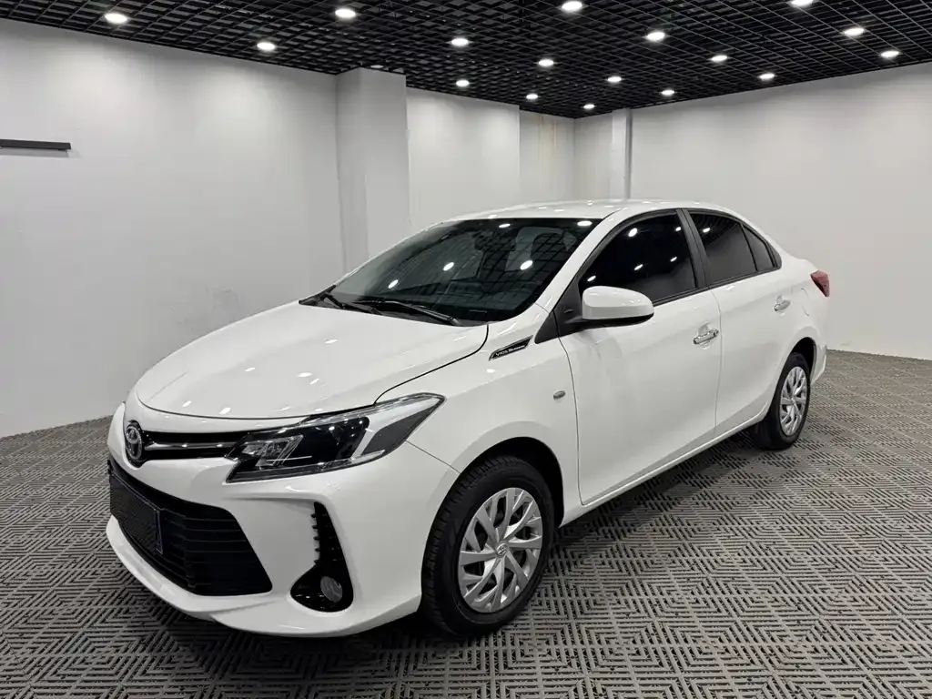 Toyota Vios — фото 3