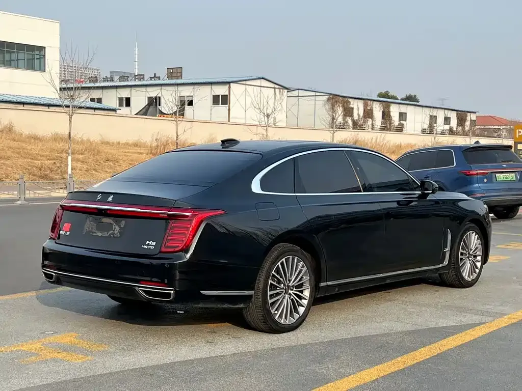 Hongqi H9 — фото 2