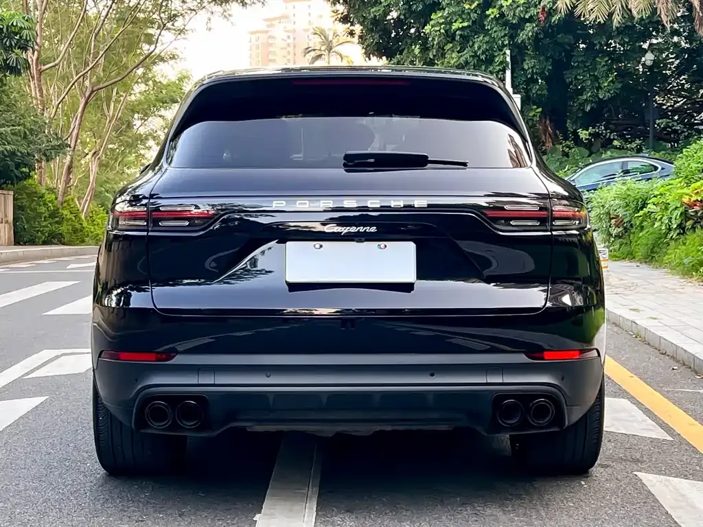 Porsche Cayenne — фото 2