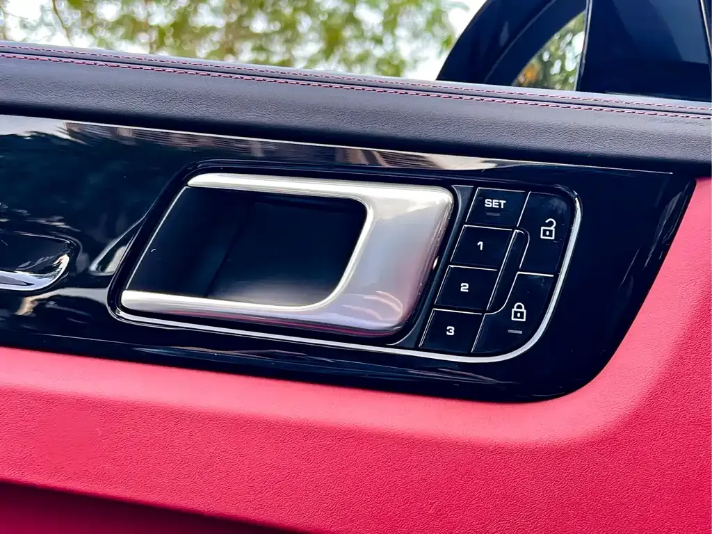 Porsche Cayenne — фото 6