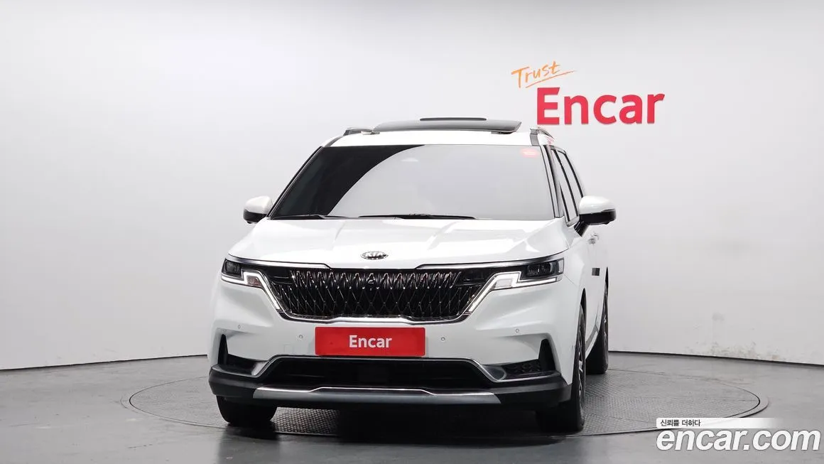 Kia Carnival — фото 10