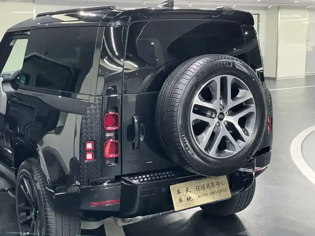 Land Rover Defender — фото 3