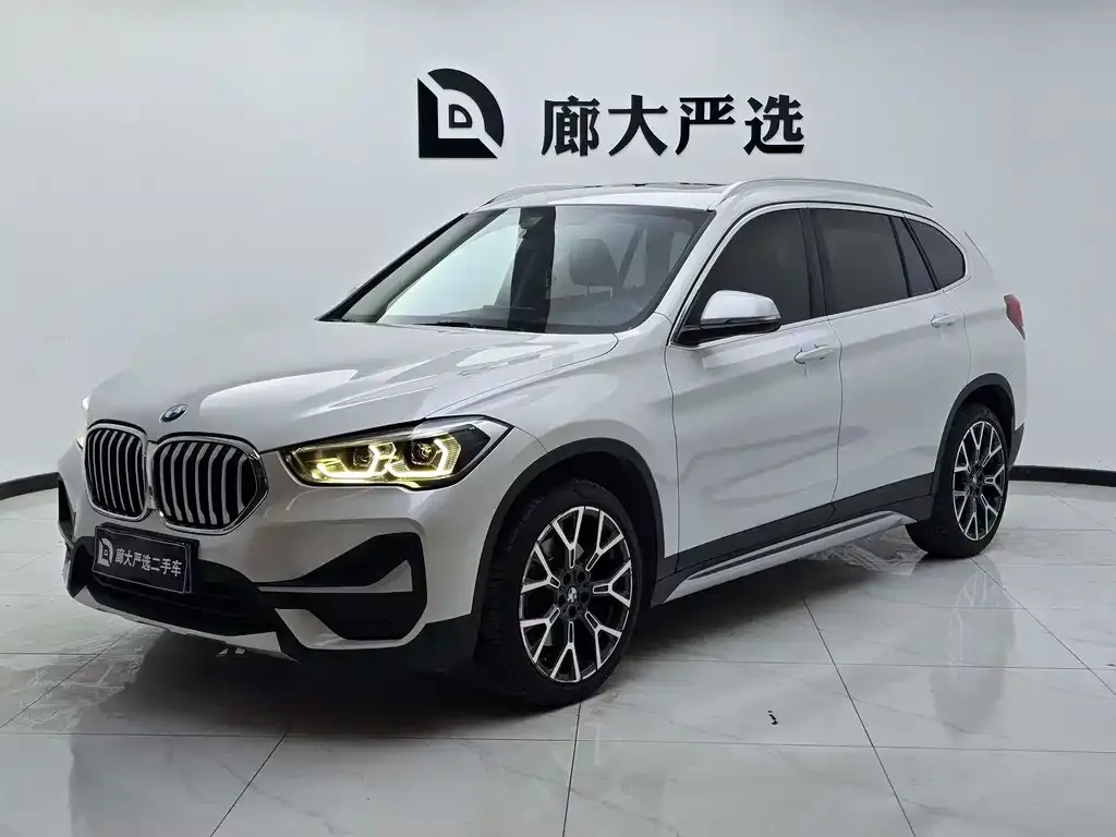 BMW X1 — фото 1