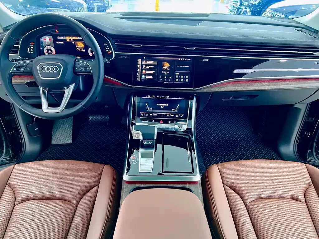Audi Q7 — фото 5