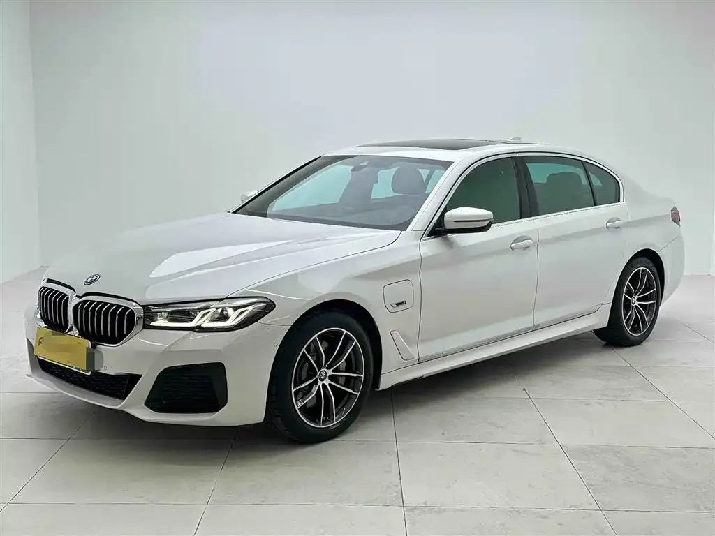 BMW 5 Series New Energy — фото 2
