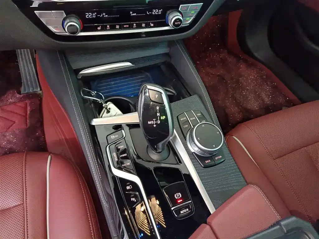 BMW 5 Series New Energy — фото 6