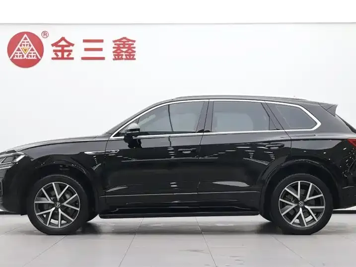 Volkswagen Touareg — фото 2