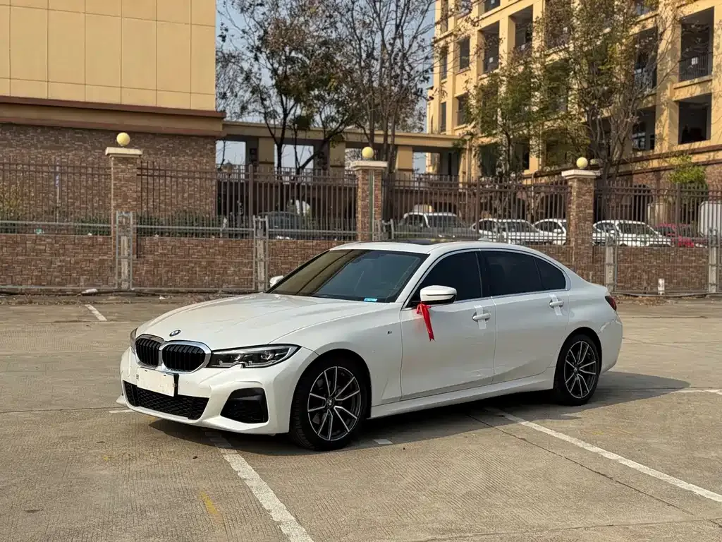 BMW 3 Series — фото 1