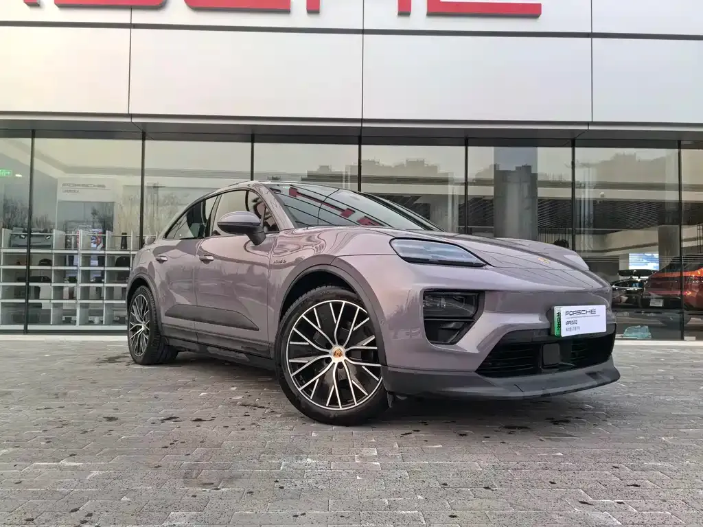 Porsche Macan EV — фото 1