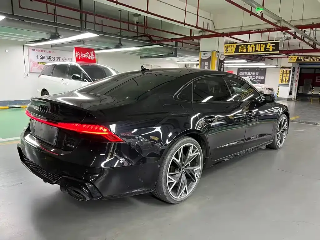 Audi A7L — фото 2