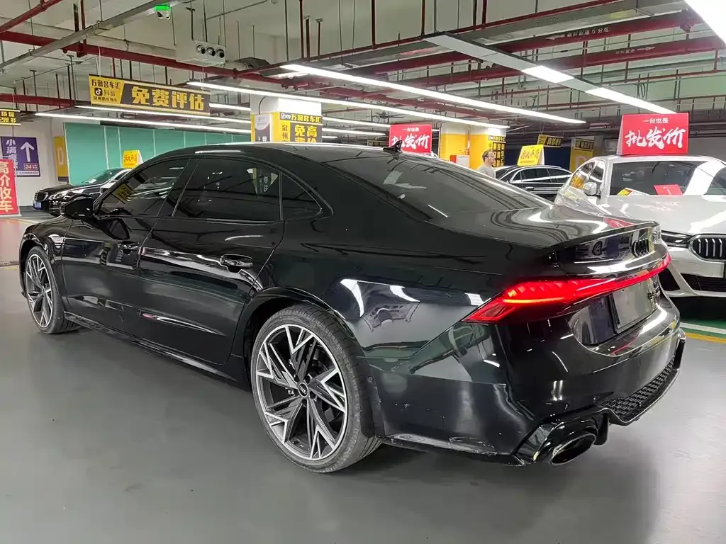 Audi A7L — фото 3