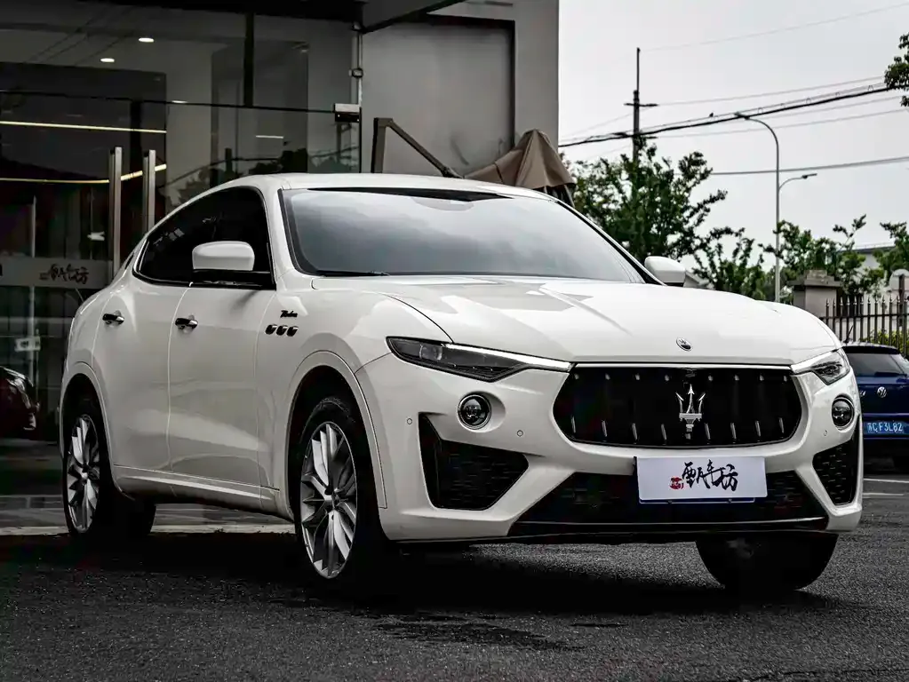 Maserati Levante — фото 6