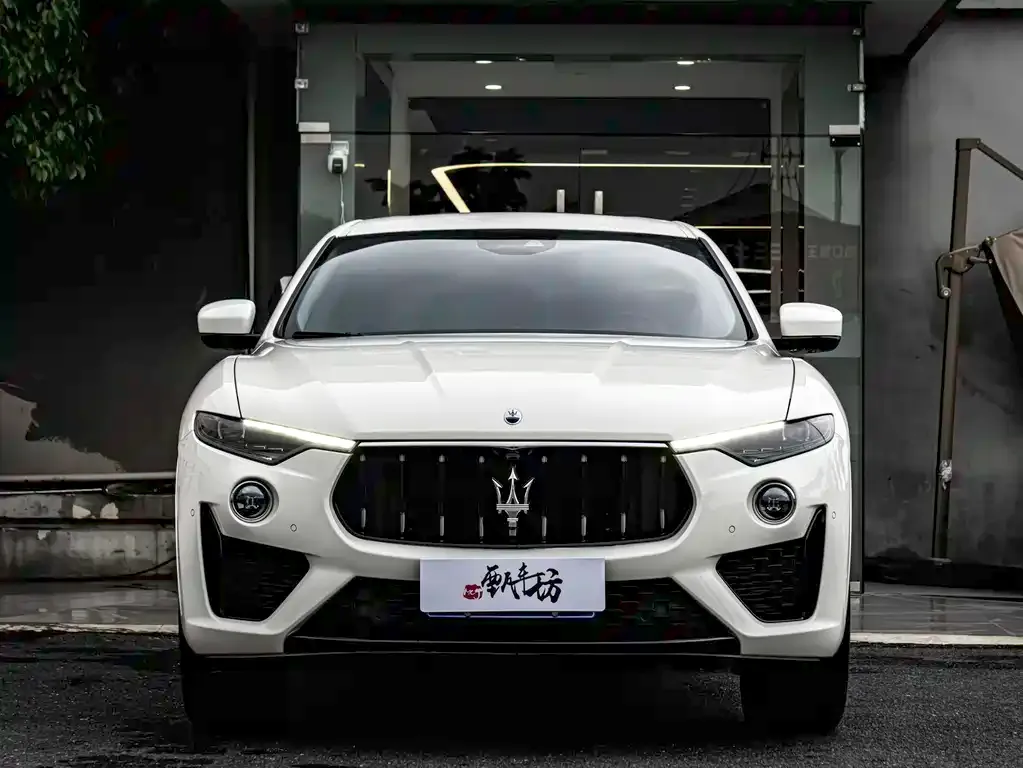 Maserati Levante — фото 2